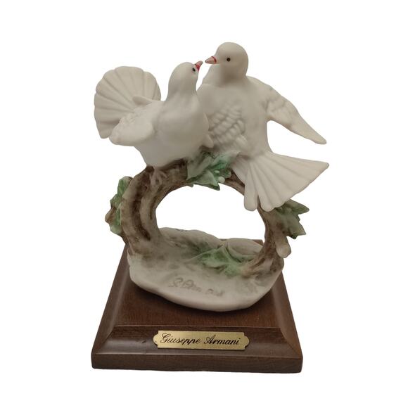 Giuseppe Armani Kissing Doves On A Branch Sculpture - Picture 1 of 6